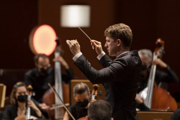 Joshua Weilerstein conducts the Royal Conservatory Orchestra